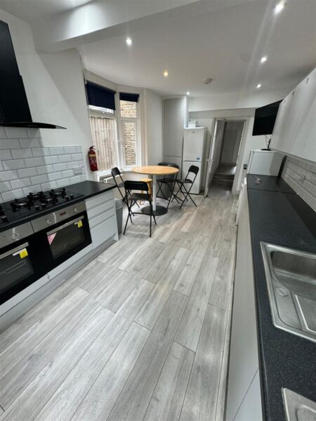 Effingham Road, London N8